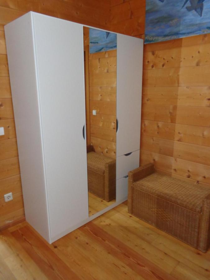 Barrierefreies Zimmer Im Blockhaus Mit Sauna Am See Soyen Exterior foto